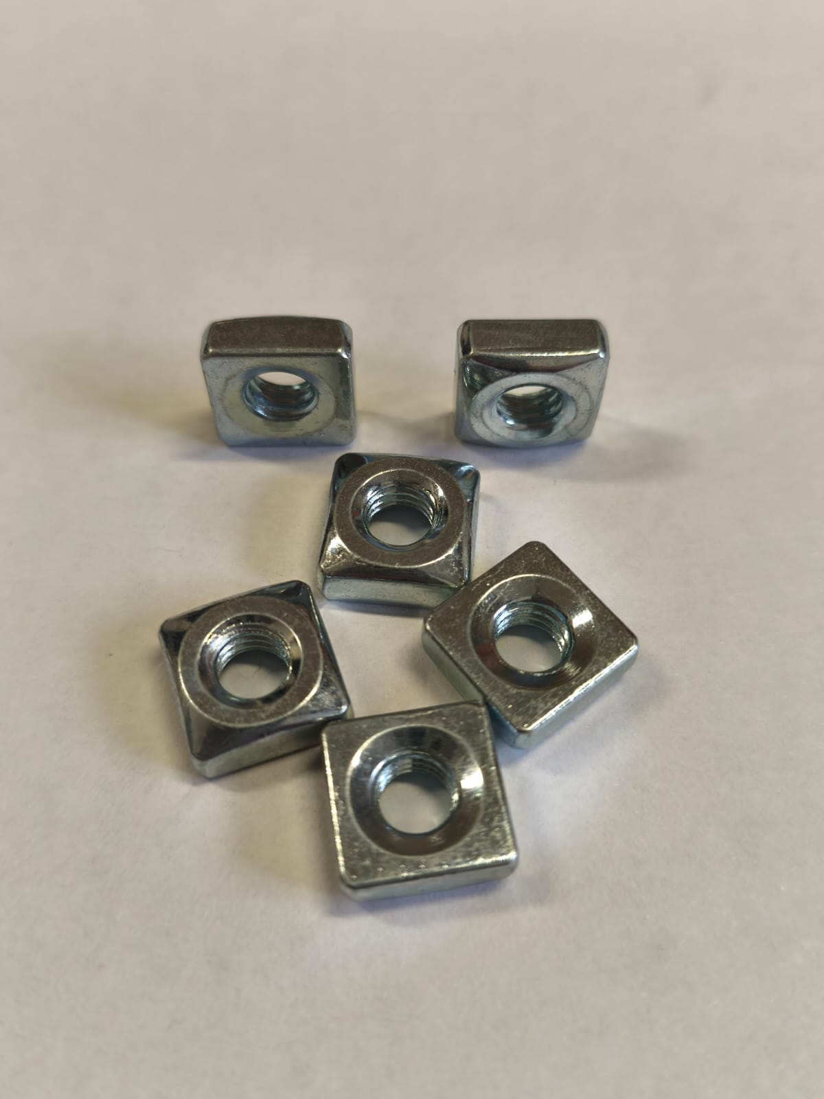 гайка 251087 п29 м6 квадратная в интернет-магазине НМК